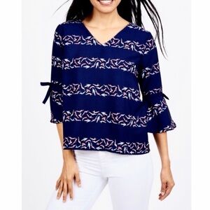 🏵YUMI SWIMMER GRAPHIC BLOUSE ~ NWOT